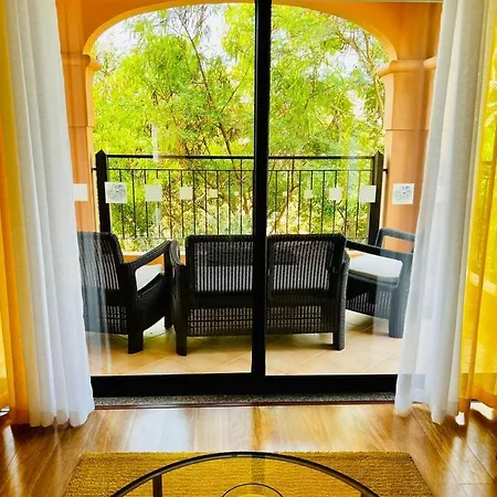 Sunny Retreat Apartamento