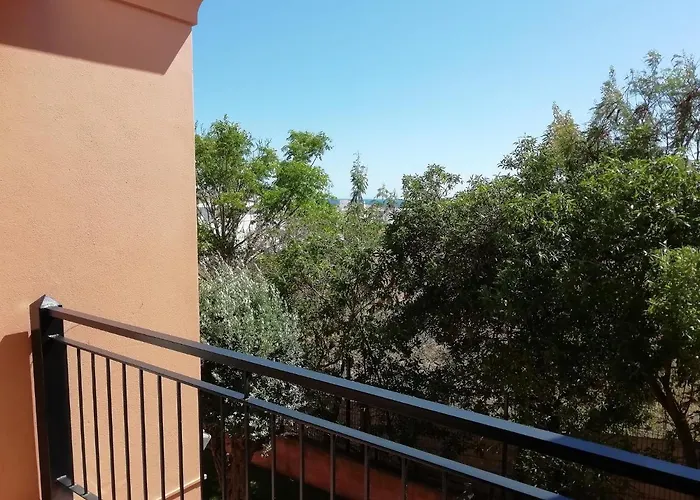Sunny Retreat Luz